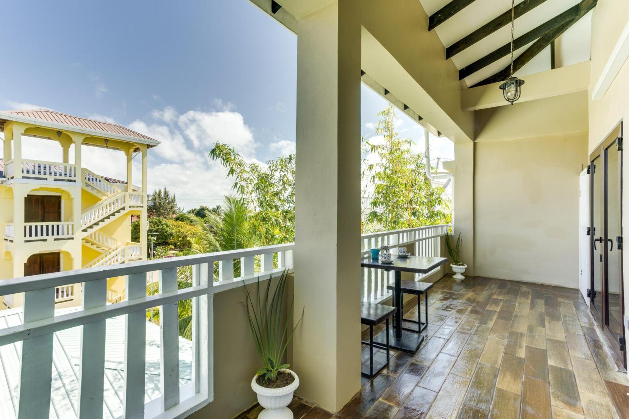 Louis' Apartments Placencia Exterior foto